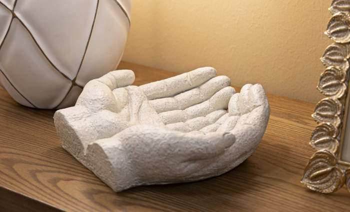 Set boluri decorative mâini din rășină bej – imagine principală – Hands Stons [2]