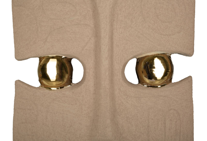 Set 2 măști decorative de perete din ceramică maro cu detalii aurii design tribal decorativ [3]