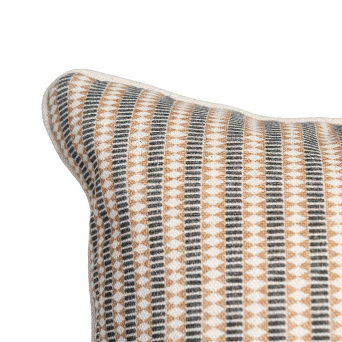 Set 2 perne decorative patrate crem cu gri si bej, bumbac si in, model geometric decorativ 45 x 45 cm [3]