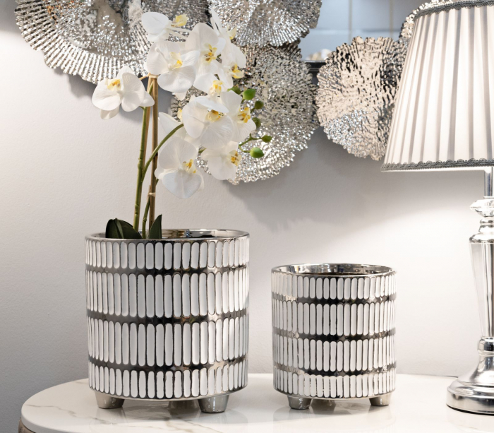 Set suporturi ghivece albe cu accente argintii | CreativDeco [2]