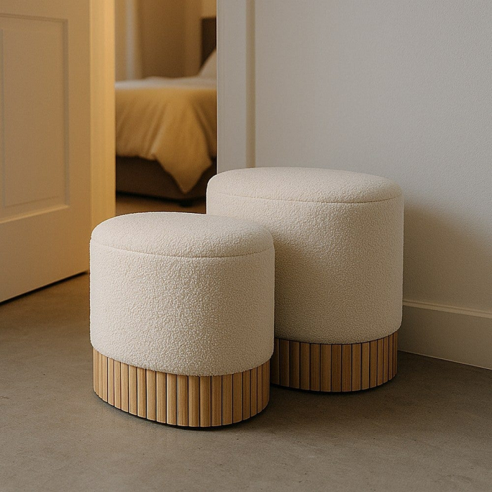 Set 2 taburete crem cu ladă boucle și bază lemn – design japandi [1]