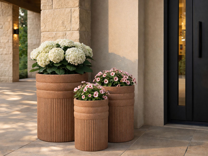 Set 3 ghivece exterior roșu teracotă din polirășină cu textură striată [6]