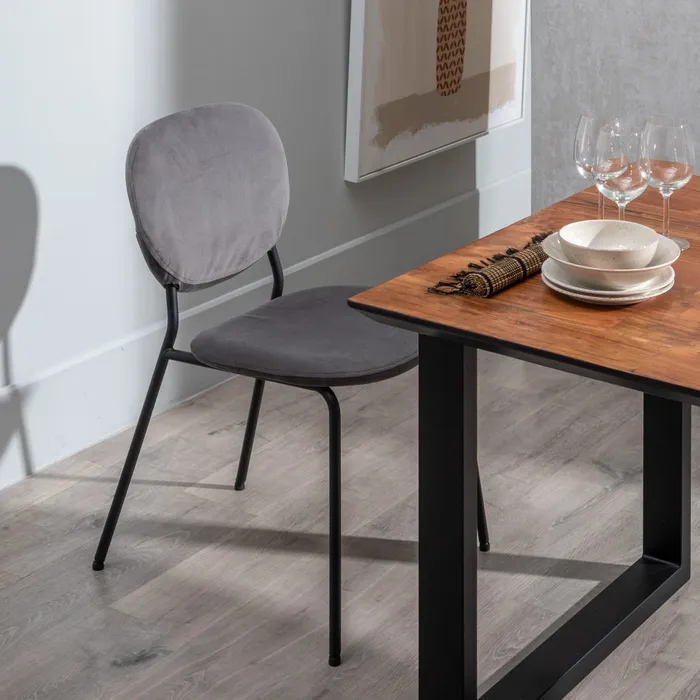 Scaune gri antracit, decor elegant [2]