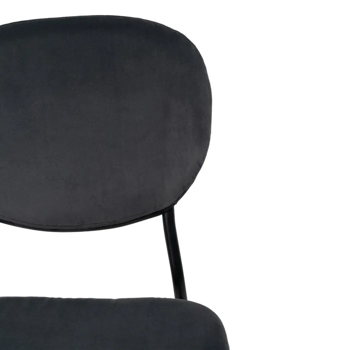 Scaune negre, decor elegant [6]
