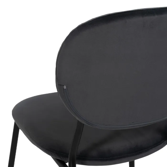 Scaune negre, decor elegant [10]