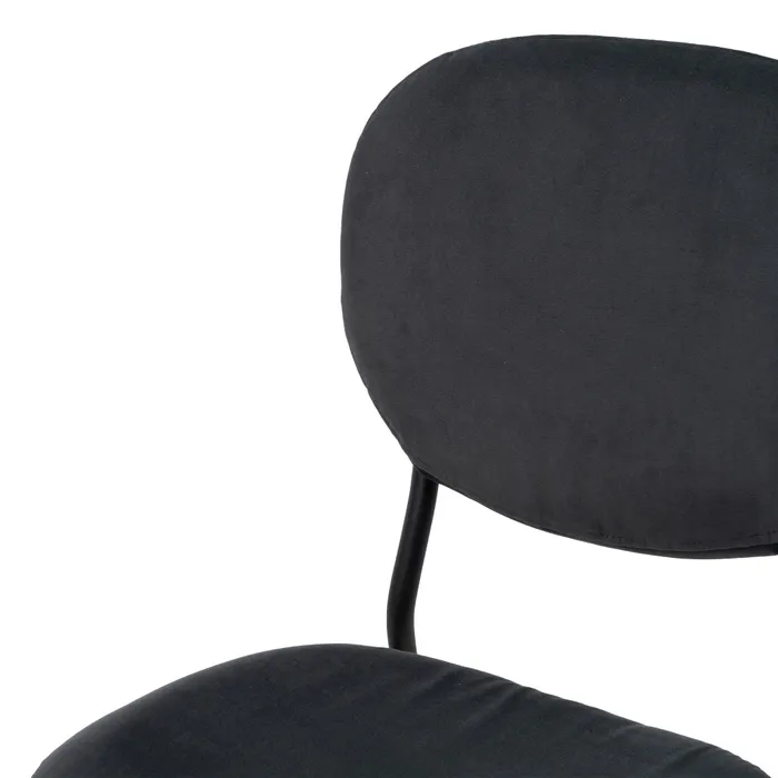 Scaune negre, decor elegant [7]