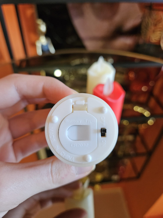 Set de 3 lumânări LED din plastic alb crem și roșu cu flacără de lumină caldă [6]