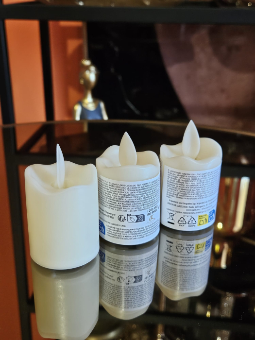 Set de 3 lumânări LED din plastic alb crem și roșu cu flacără de lumină caldă [2]