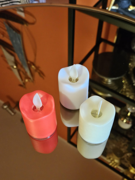 Set de 3 lumânări LED din plastic alb crem și roșu cu flacără de lumină caldă [5]