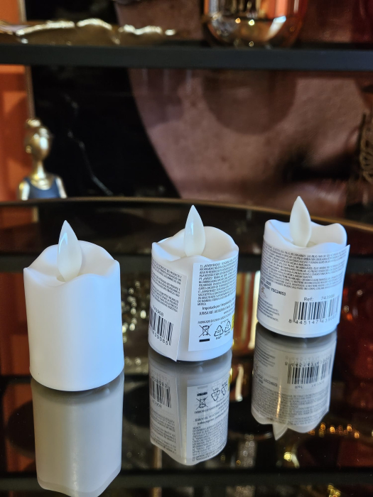 Set de 3 lumânări LED din plastic alb crem și roșu cu flacără de lumină caldă [4]