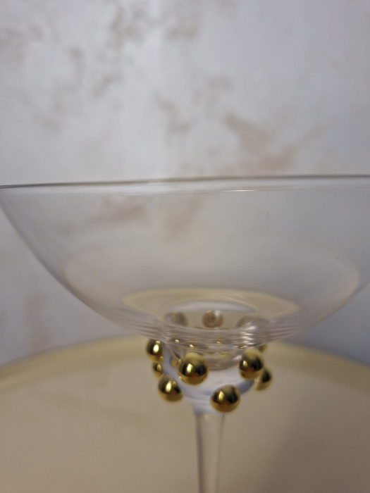 Pahare cocktail din sticlă cu accente aurii pentru un decor sofisticat [6]