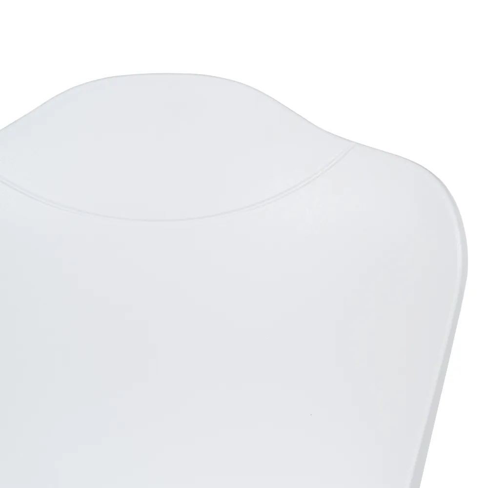 Scaune albe negre, decor contemporan [6]