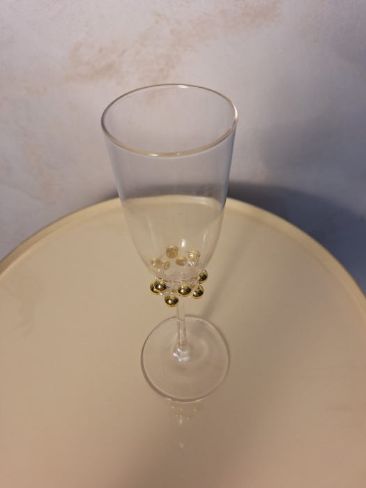Pahare champagne din sticlă cu accente aurii pentru evenimente elegante [7]