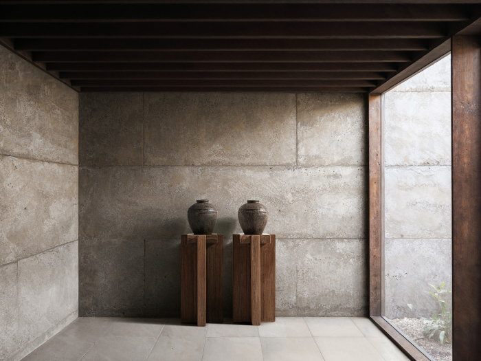 Soclu decorativ din lemn de sal maro Brutalist [3]