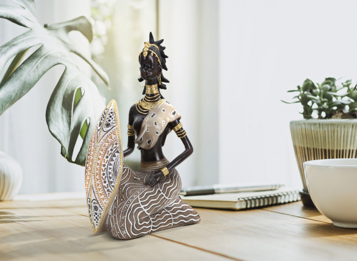 Statueta femeie africana cu scut | Arta etnica razboinica | CreativDeco.ro [5]