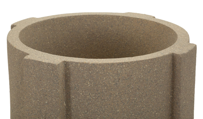 Suport vază exterior maro din rășină cu design sculptural Moai variantă compactă [6]