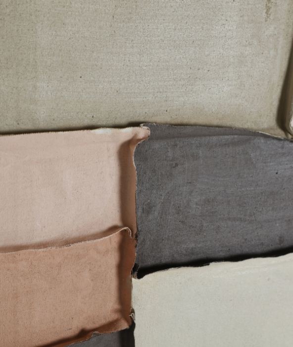 Tablou abstract din panza bej cu accente geometrice verzi si rama din lemn de pin Velum [4]