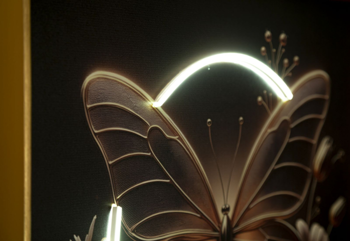 Tablou Canvas cu LED si rama din lemn fluture auriu cu flori decorative decor modern [6]