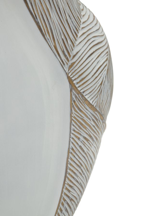 Titlul imaginii principale: Vază alb-bej din rășină cu decor curbat reliefat 27x11.5x31 cm [5]