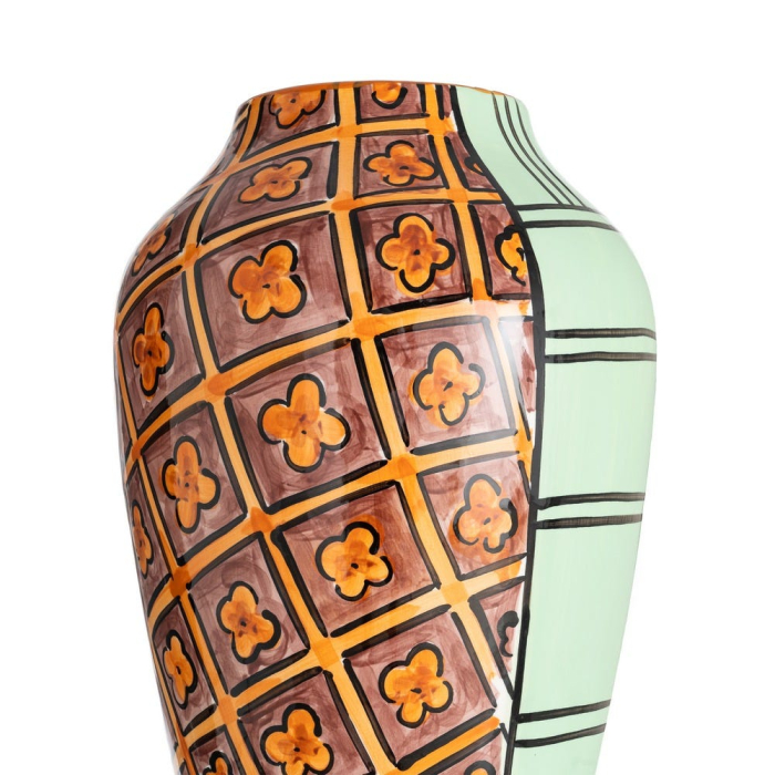 Vaza ceramica cu chip cubist in culori pastel [3]