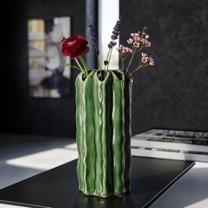 Vază decorativă cactus din ceramică verde adânc cu coaste lucioase și gură în petale [6]
