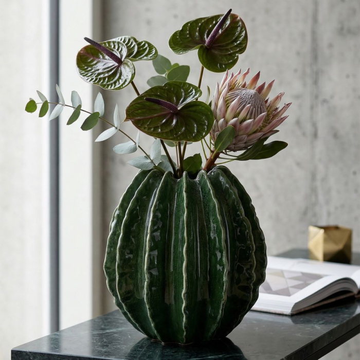 Vază decorativă cactus sferică din ceramică verde cu caneluri moi în relief și gură zimțată [5]