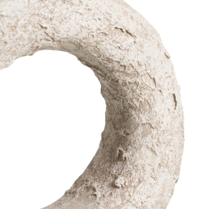 Vază decorativă din ceramică albă cu aspect rustic și decupaj central rotund [5]