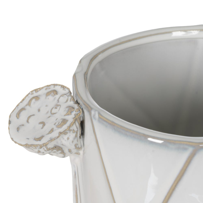 Vază decorativă din ceramică albă cu detalii florale reliefate [3]