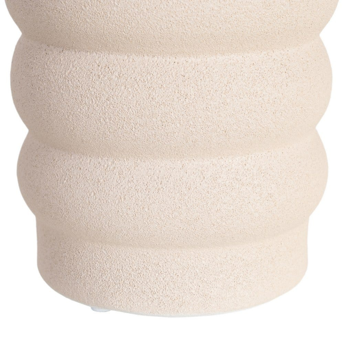 Vază decorativă din ceramică albă cu formă cilindrică și relief inelar [6]