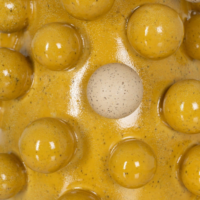 Vază decorativă din ceramică galben cu alb cu relief sferic [5]