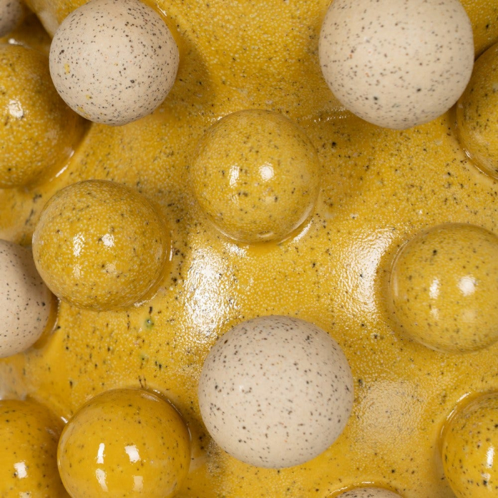 Vază decorativă din ceramică galben cu alb cu relief sferic și margine ondulată [5]