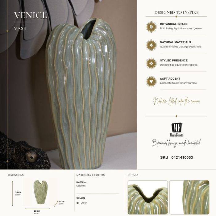 Vază decorativă din ceramică verde măsliniu cu coaste ondulate, vene ocru și gură în V [7]