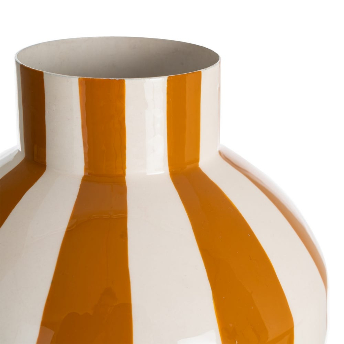 Vază decorativă din metal cu dungi verticale muștar alb rotunjită [4]
