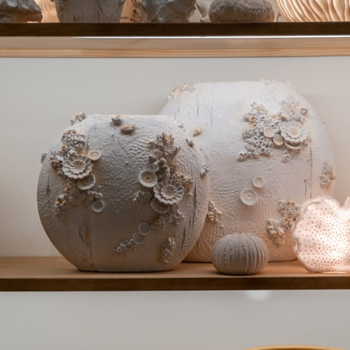 Vază decorativă din polirășină albă model coral reliefat formă ovală [7]