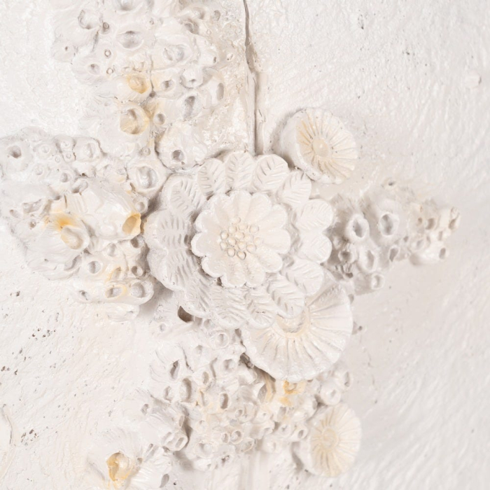 Vază decorativă din polirășină albă model coral reliefat formă ovală [4]