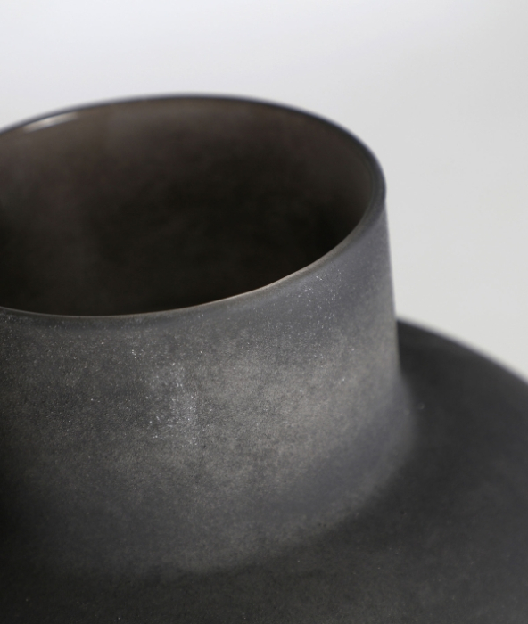 Vază decorativă GHALEA sticlă neagră – titlu imagine principală [4]