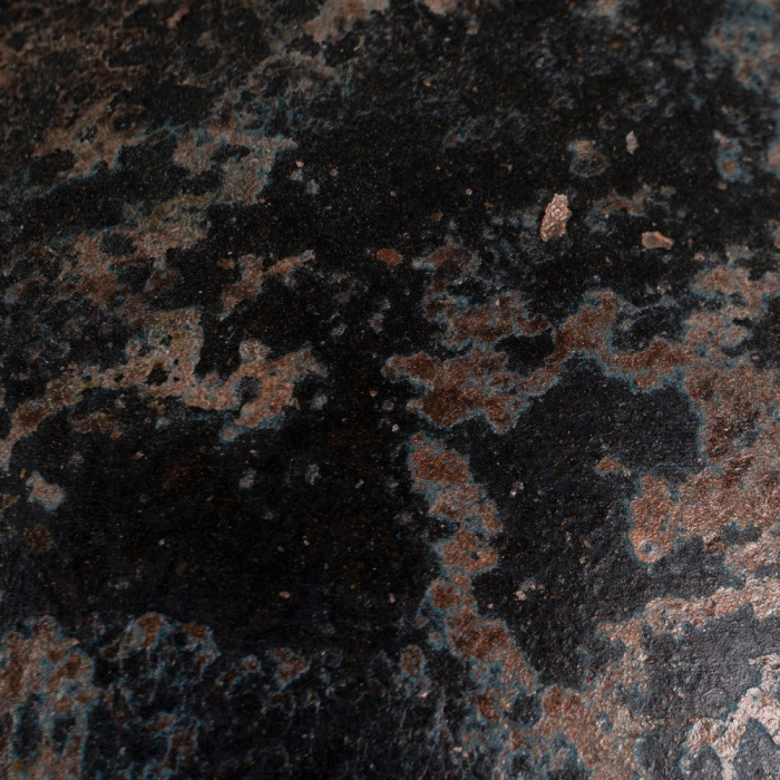 Vază decorativă din teracotă maro închis cu toartă laterală formă alungită [6]