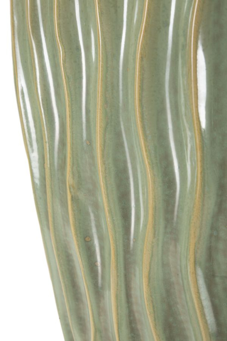 Vază decorativă înaltă din ceramică verde salvie cu coaste ondulate și gură asimetrică [5]