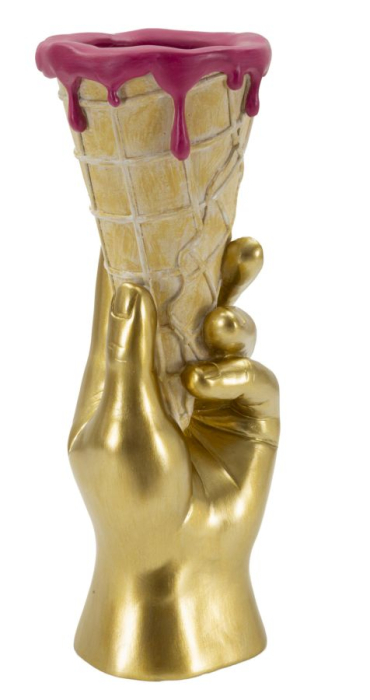 Vază decorativă mână aurie care ține un cornet de înghețată cu glazură roz [2]