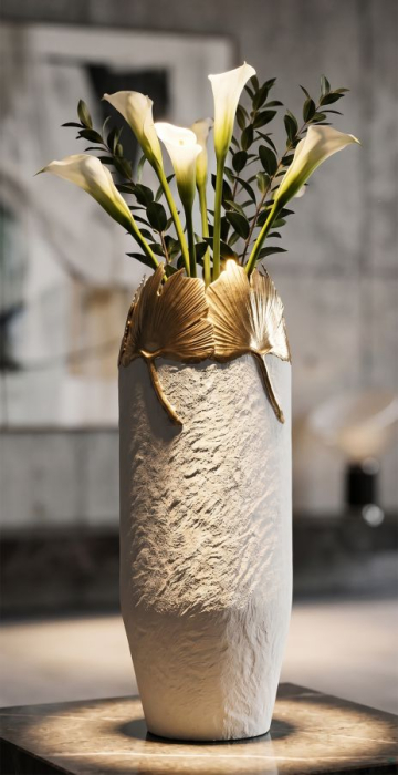 Vază decorativă metalică cu bordură din frunze aurii [5]