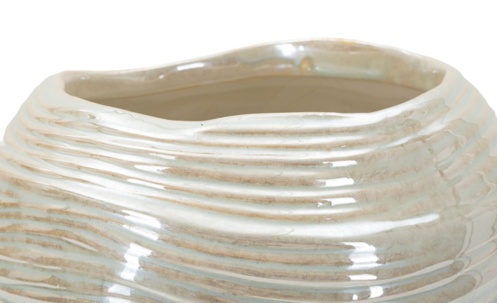 Vază decorativă rotundă din ceramică alb perlat cu striuri fine, gură ondulată și interior bej [3]