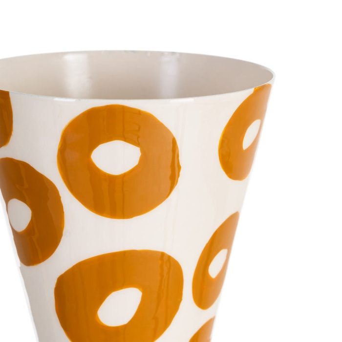 Vază decorativă verticală din metal alb cu motive circulare muștar [3]