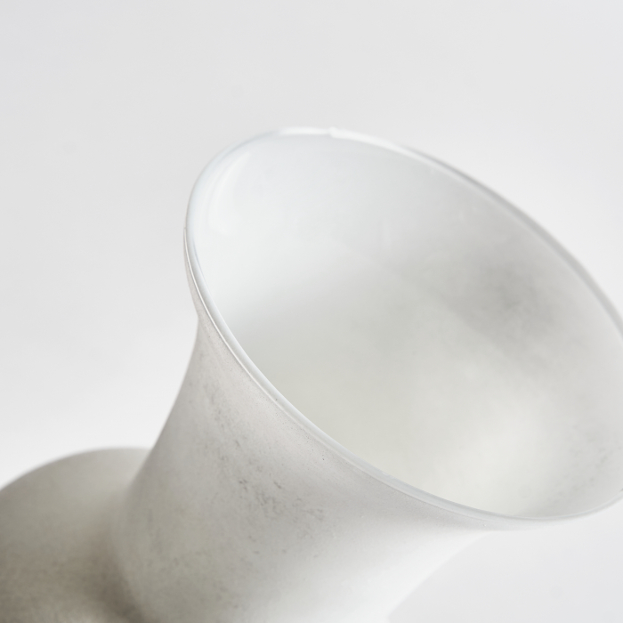Vaza vintage sticla alba inalta|Vaze decorative elegante [3]