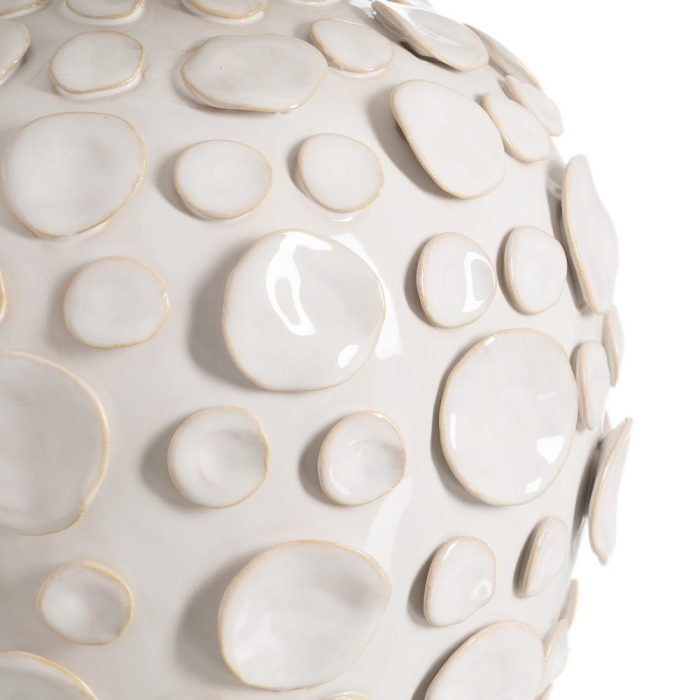 Veioză albă din ceramică cu textură reliefată și abajur conic [6]