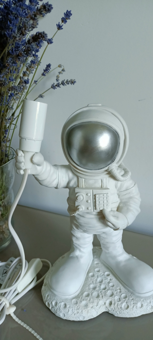 Veioza Astronaut, policompozit alb-creativdeco.ro [3]