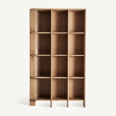 Bibliotecă din stejar de culoarea mierii cu trei coloane de nișe și picioare fixe