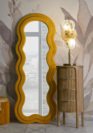 Comodă lemn cu 4 sertare fronturi canelate și mânere aurii [1]