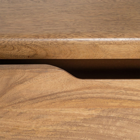 Comoda TV din lemn de mango cu trei sertare – imagine frontală, profil jos, picioare conice, fronturi line. [5]