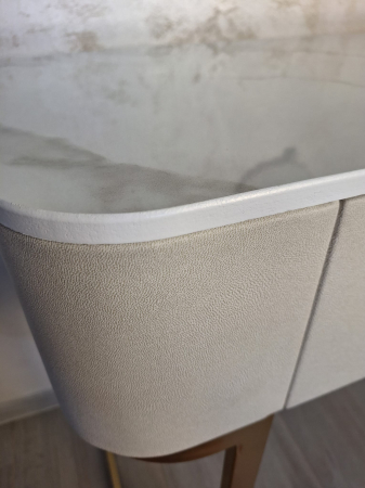 Consola 3 sertare Beauty, piele bej cu baza aurie - CreativDeco.ro [17]