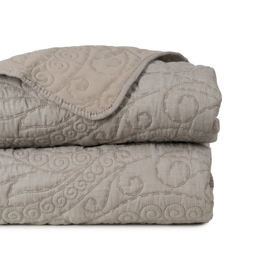 Textile - Cuvertura matlasata taupe model deosebit | Cuverturi elegante